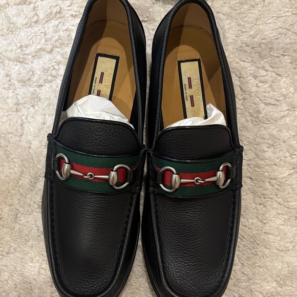 Gucci Size 9.5 (US) Men’s Black Loafers with Signature Green and Red Accent main image 5